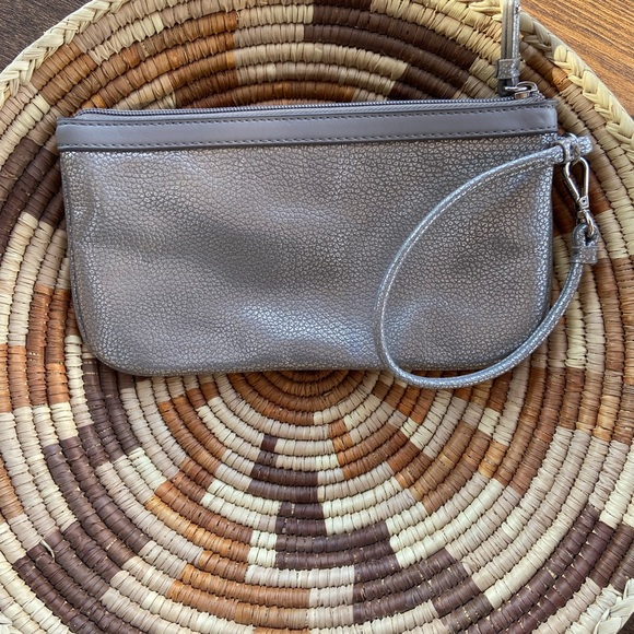 Nine West silver clutch - Picture 4 of 6